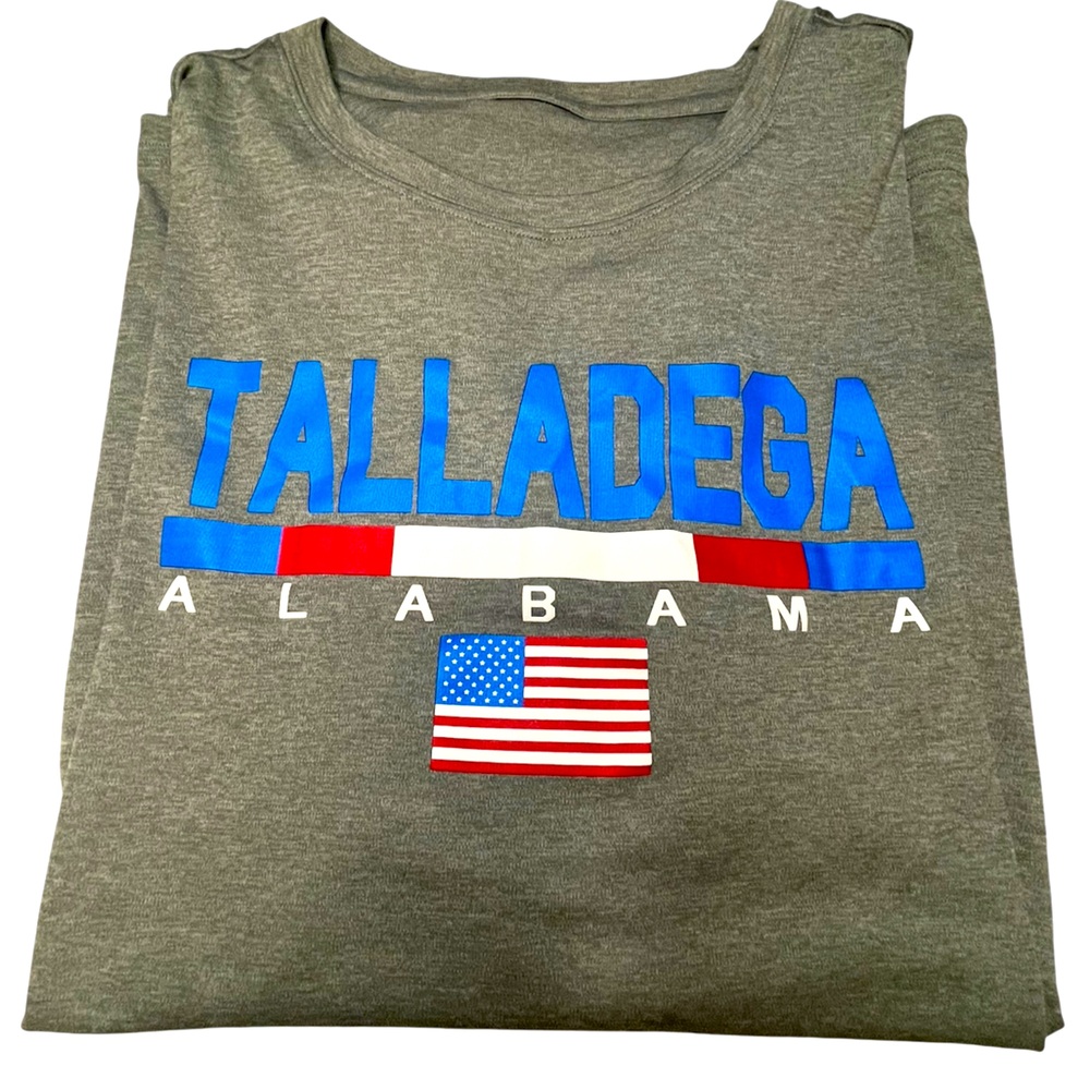 Talladega men’s size XL short sleeve tshirt/graphic tshirt/racing/Alabama/